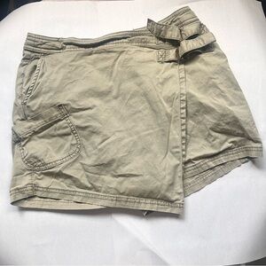 Women's Tan Cargo Shorts